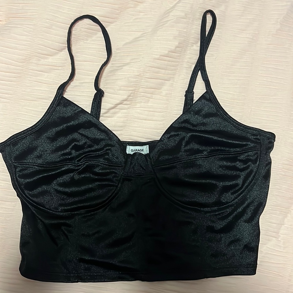Garage shiny black crop top